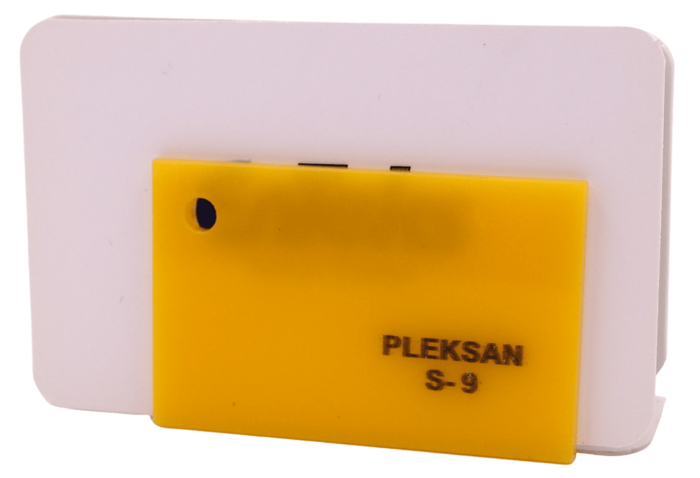 Pleksan Koyu Sarı Pleksi (S-9) 2,8 mm 135x200 cm