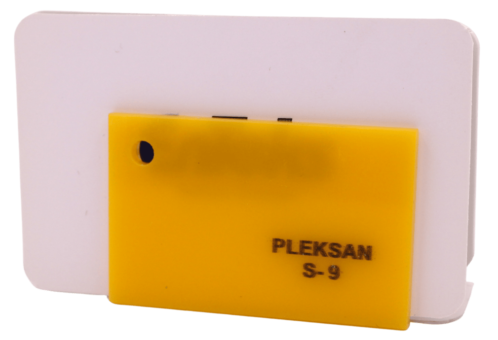 Pleksan Koyu Sarı Pleksi (S-9) 2,8 mm 135x200 cm