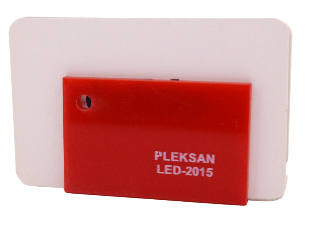 PLEKSAN LED-2015 Kırmızı Pleksi Levha 135x200 cm 2,8 mm